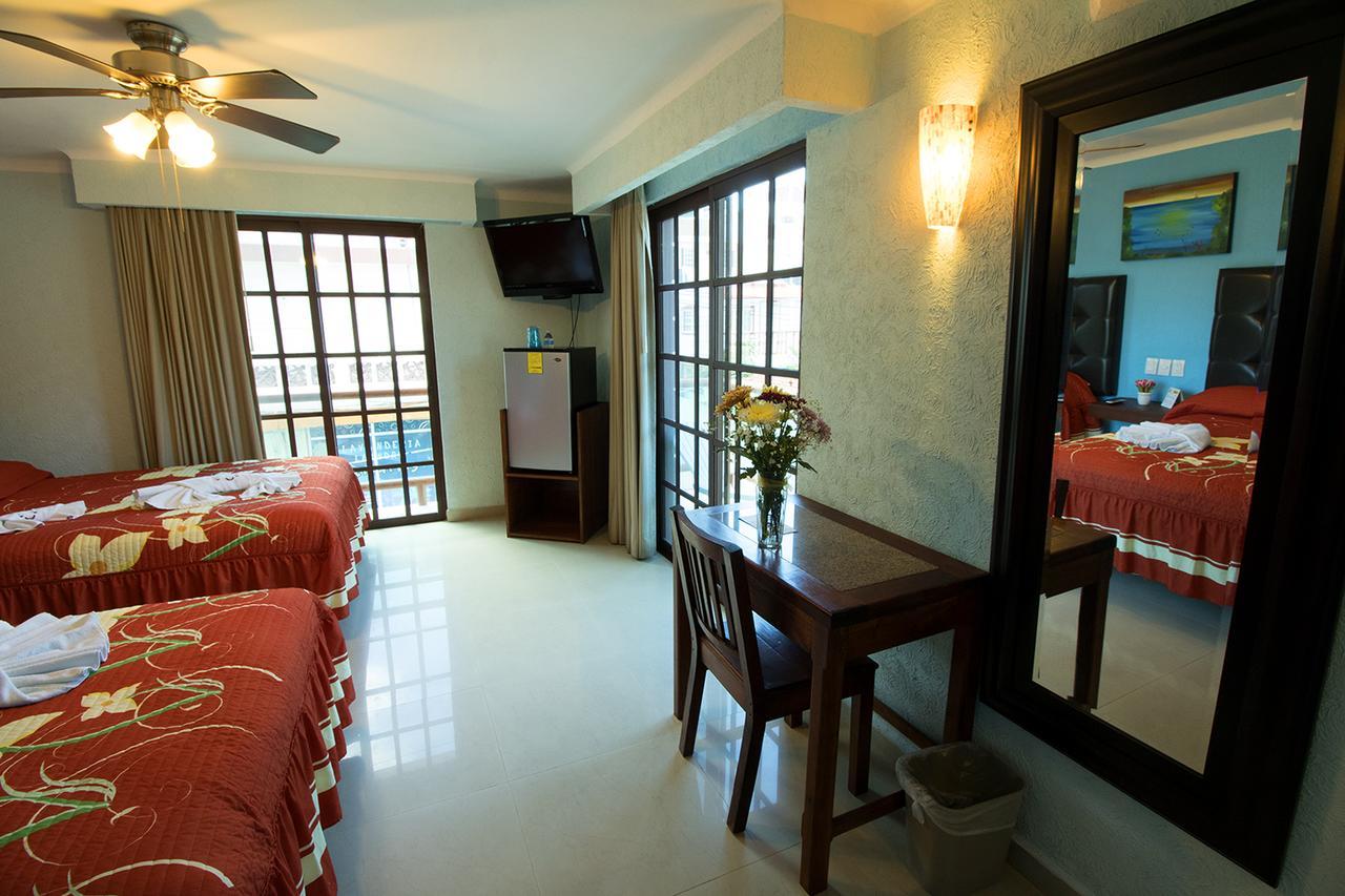 Hotel Isleno Isla Mujeres Buitenkant foto