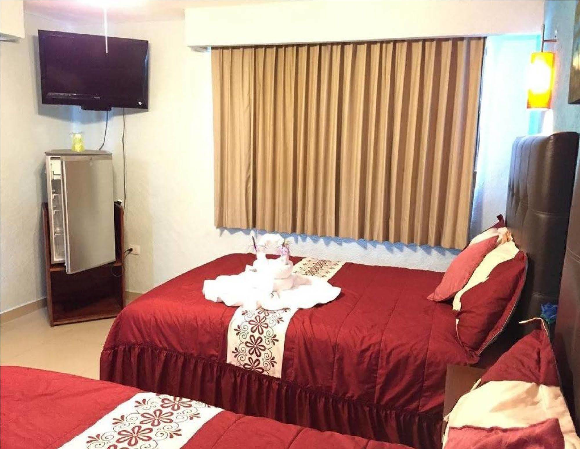 Hotel Isleno Isla Mujeres Buitenkant foto